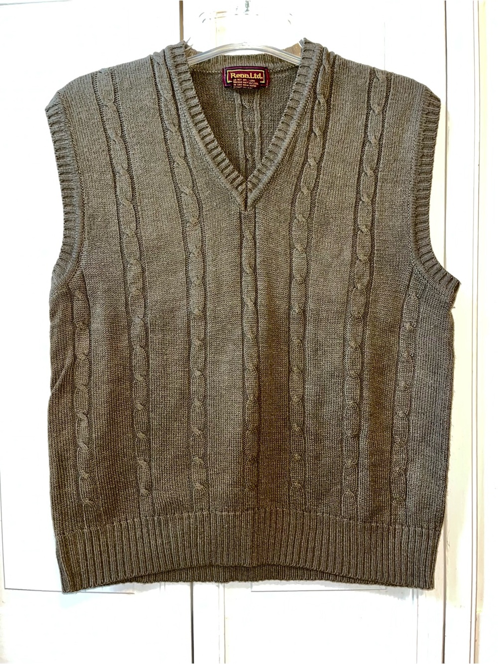 Vintage Cable Knit V-Neck Sweater Vest in Brownish Gray, Men’s Size S — Repp Ltd